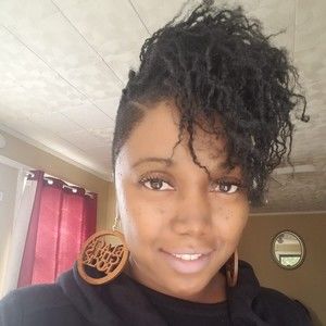 Meet your Posher, Mia